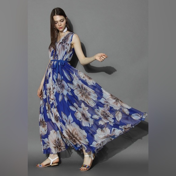 Chicwish Dresses & Skirts - Floral Blue Maxi Dress
